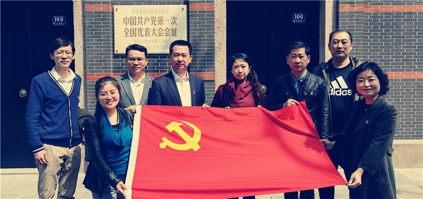 一大门口_副本.jpg