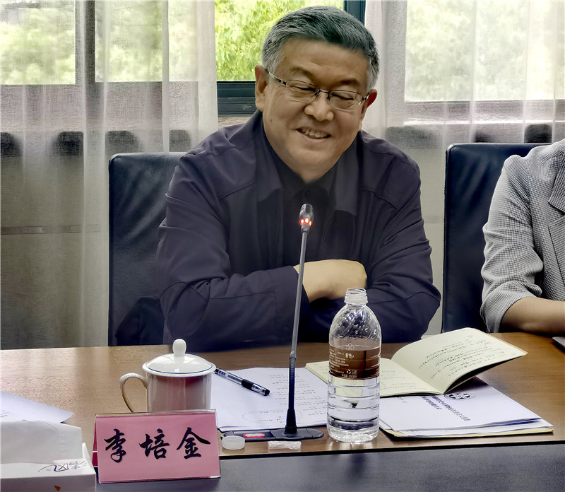 中科院院第三巡回指导组组长李培金在上海分院第七期主题教育学习班上讲话3.jpg